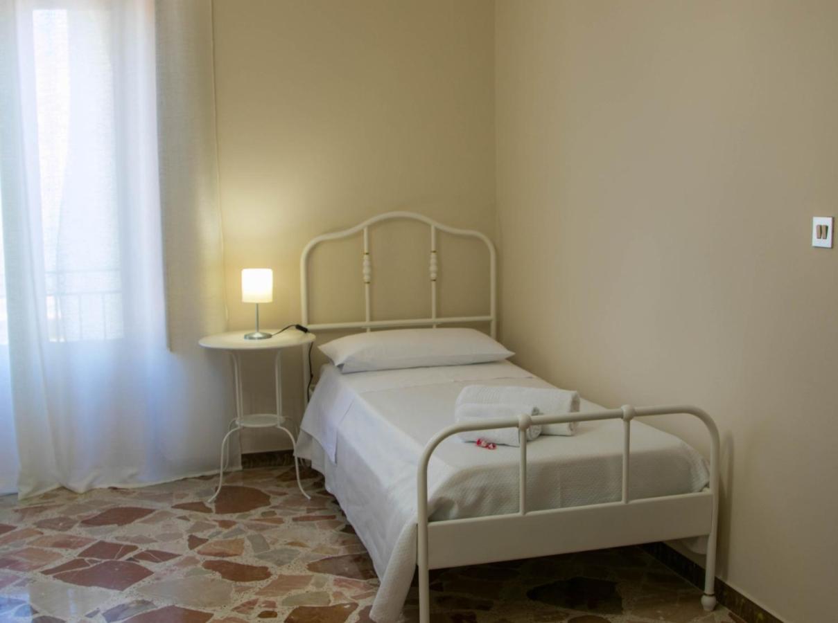 La Casa Della Nonna Villa San Mauro Castelverde Екстериор снимка